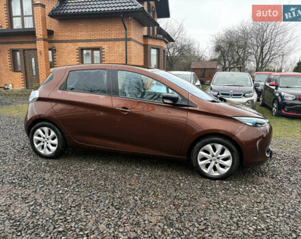 Коричневый Рено Зое, объемом двигателя 0 л и пробегом 129 тыс. км за 6200 $, фото 2 на Automoto.ua