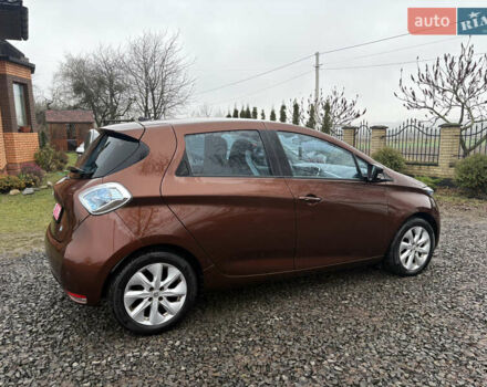 Коричневый Рено Зое, объемом двигателя 0 л и пробегом 129 тыс. км за 6200 $, фото 3 на Automoto.ua