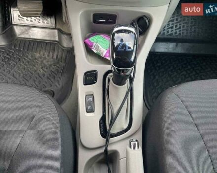 Коричневий Рено Зое, об'ємом двигуна 0 л та пробігом 71 тис. км за 8900 $, фото 10 на Automoto.ua