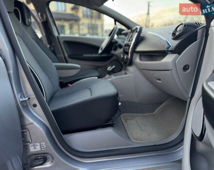 Коричневий Рено Зое, об'ємом двигуна 0 л та пробігом 133 тис. км за 6000 $, фото 34 на Automoto.ua