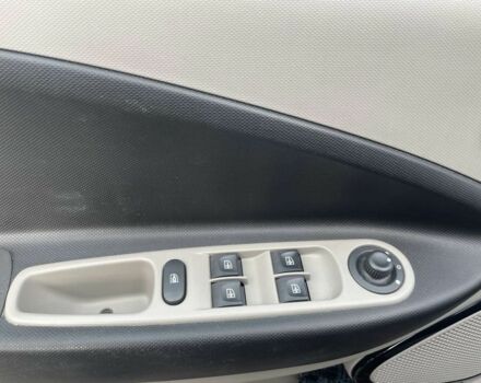 Коричневий Рено Зое, об'ємом двигуна 0 л та пробігом 71 тис. км за 8900 $, фото 12 на Automoto.ua