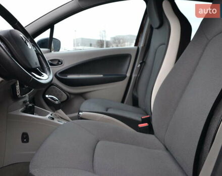 Коричневий Рено Зое, об'ємом двигуна 0 л та пробігом 143 тис. км за 6700 $, фото 16 на Automoto.ua