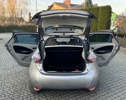 Коричневый Рено Зое, объемом двигателя 0 л и пробегом 133 тыс. км за 5999 $, фото 5 на Automoto.ua