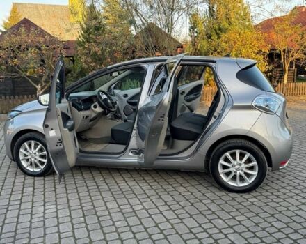 Коричневый Рено Зое, объемом двигателя 0 л и пробегом 133 тыс. км за 5999 $, фото 4 на Automoto.ua