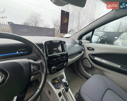 Коричневый Рено Зое, объемом двигателя 0 л и пробегом 129 тыс. км за 6200 $, фото 22 на Automoto.ua