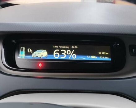 Коричневый Рено Зое, объемом двигателя 0 л и пробегом 52 тыс. км за 8200 $, фото 12 на Automoto.ua