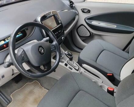 Коричневый Рено Зое, объемом двигателя 0 л и пробегом 52 тыс. км за 8200 $, фото 1 на Automoto.ua