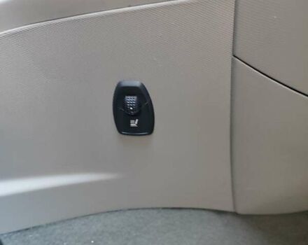 Коричневый Рено Зое, объемом двигателя 0 л и пробегом 52 тыс. км за 8200 $, фото 13 на Automoto.ua