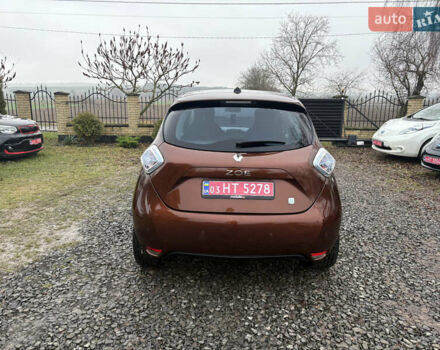 Коричневый Рено Зое, объемом двигателя 0 л и пробегом 129 тыс. км за 6200 $, фото 5 на Automoto.ua
