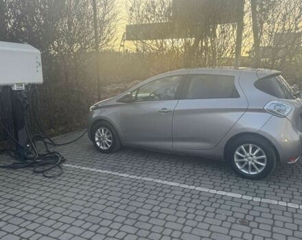 Коричневый Рено Зое, объемом двигателя 0 л и пробегом 133 тыс. км за 5999 $, фото 8 на Automoto.ua