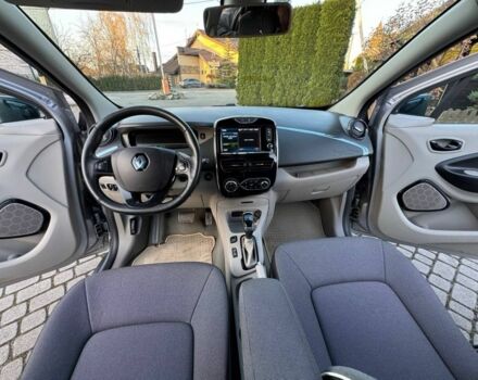 Коричневый Рено Зое, объемом двигателя 0 л и пробегом 133 тыс. км за 5999 $, фото 12 на Automoto.ua