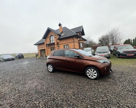 Коричневый Рено Зое, объемом двигателя 0 л и пробегом 129 тыс. км за 6200 $, фото 13 на Automoto.ua