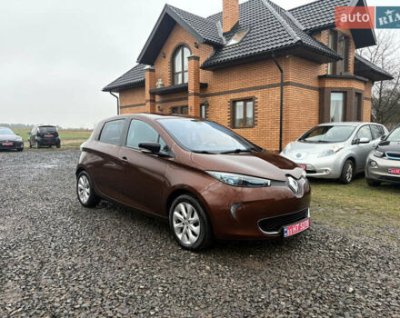Коричневый Рено Зое, объемом двигателя 0 л и пробегом 129 тыс. км за 6200 $, фото 1 на Automoto.ua