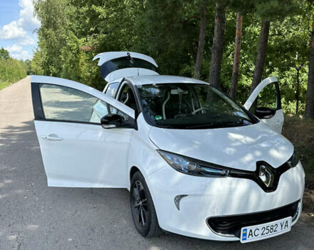 Коричневый Рено Зое, объемом двигателя 0 л и пробегом 90 тыс. км за 11000 $, фото 15 на Automoto.ua