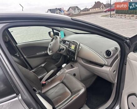 Коричневый Рено Зое, объемом двигателя 0 л и пробегом 35 тыс. км за 11600 $, фото 3 на Automoto.ua