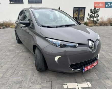 Коричневый Рено Зое, объемом двигателя 0 л и пробегом 35 тыс. км за 11600 $, фото 14 на Automoto.ua