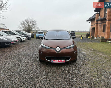 Коричневый Рено Зое, объемом двигателя 0 л и пробегом 129 тыс. км за 6200 $, фото 1 на Automoto.ua