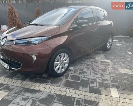 Коричневый Рено Зое, объемом двигателя 0 л и пробегом 71 тыс. км за 8900 $, фото 1 на Automoto.ua