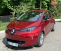 Красный Рено Зое, объемом двигателя 0 л и пробегом 106 тыс. км за 8999 $, фото 1 на Automoto.ua