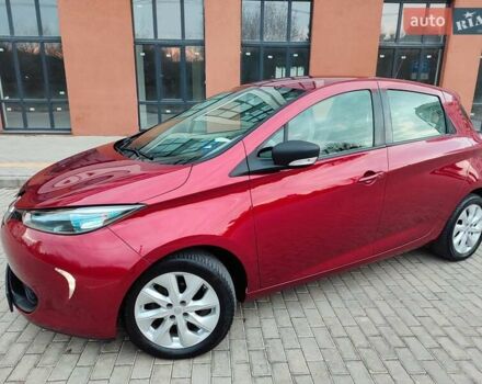 Красный Рено Зое, объемом двигателя 0 л и пробегом 120 тыс. км за 8899 $, фото 2 на Automoto.ua