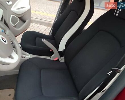 Червоний Рено Зое, об'ємом двигуна 0 л та пробігом 120 тис. км за 8900 $, фото 67 на Automoto.ua