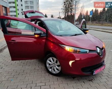 Красный Рено Зое, объемом двигателя 0 л и пробегом 120 тыс. км за 8850 $, фото 25 на Automoto.ua