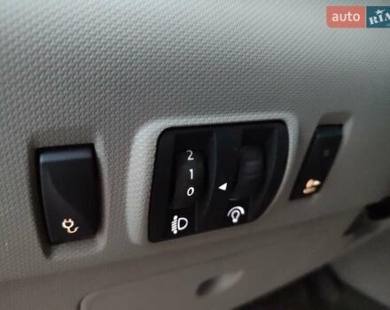 Червоний Рено Зое, об'ємом двигуна 0 л та пробігом 120 тис. км за 8900 $, фото 64 на Automoto.ua