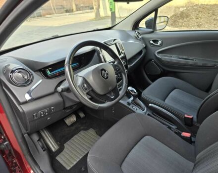 Красный Рено Зое, объемом двигателя 0 л и пробегом 142 тыс. км за 8750 $, фото 9 на Automoto.ua