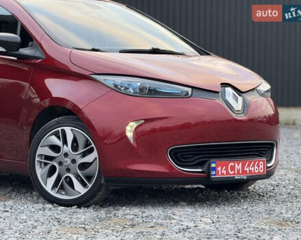 Красный Рено Зое, объемом двигателя 0 л и пробегом 120 тыс. км за 9499 $, фото 4 на Automoto.ua