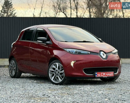 Красный Рено Зое, объемом двигателя 0 л и пробегом 120 тыс. км за 9499 $, фото 6 на Automoto.ua