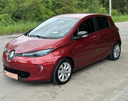 Красный Рено Зое, объемом двигателя 0 л и пробегом 88 тыс. км за 9000 $, фото 5 на Automoto.ua