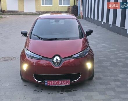 Красный Рено Зое, объемом двигателя 0 л и пробегом 142 тыс. км за 8650 $, фото 9 на Automoto.ua