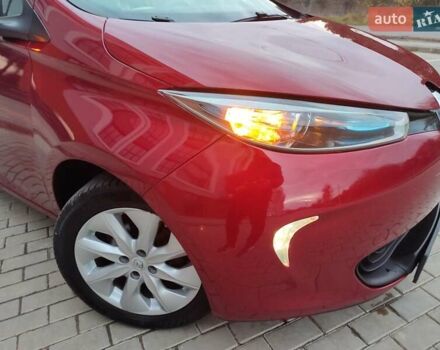 Червоний Рено Зое, об'ємом двигуна 0 л та пробігом 120 тис. км за 8900 $, фото 24 на Automoto.ua