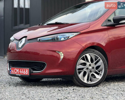 Красный Рено Зое, объемом двигателя 0 л и пробегом 120 тыс. км за 9499 $, фото 2 на Automoto.ua