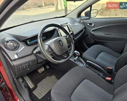 Червоний Рено Зое, об'ємом двигуна 0 л та пробігом 145 тис. км за 8750 $, фото 10 на Automoto.ua