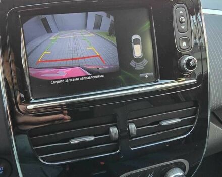 Червоний Рено Зое, об'ємом двигуна 0 л та пробігом 142 тис. км за 8750 $, фото 11 на Automoto.ua