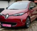 Красный Рено Зое, объемом двигателя 0 л и пробегом 133 тыс. км за 9800 $, фото 1 на Automoto.ua