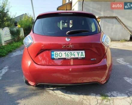 Красный Рено Зое, объемом двигателя 0 л и пробегом 131 тыс. км за 10000 $, фото 9 на Automoto.ua