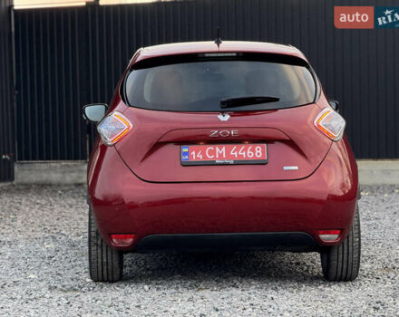 Красный Рено Зое, объемом двигателя 0 л и пробегом 120 тыс. км за 9499 $, фото 11 на Automoto.ua