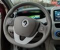 Красный Рено Зое, объемом двигателя 0 л и пробегом 120 тыс. км за 8850 $, фото 56 на Automoto.ua
