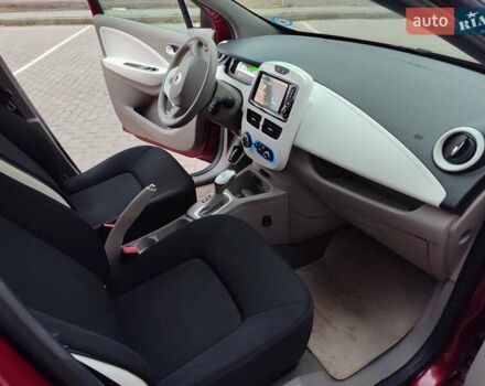 Червоний Рено Зое, об'ємом двигуна 0 л та пробігом 120 тис. км за 8900 $, фото 37 на Automoto.ua