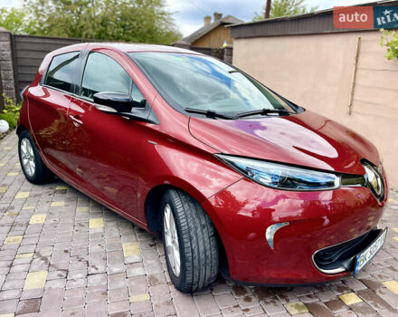 Красный Рено Зое, объемом двигателя 0 л и пробегом 98 тыс. км за 10399 $, фото 5 на Automoto.ua