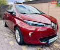 Красный Рено Зое, объемом двигателя 0 л и пробегом 98 тыс. км за 10399 $, фото 2 на Automoto.ua