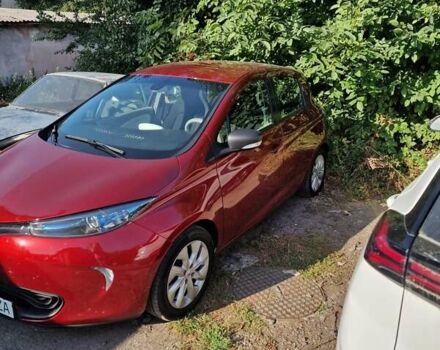 Красный Рено Зое, объемом двигателя 0 л и пробегом 178 тыс. км за 9300 $, фото 1 на Automoto.ua