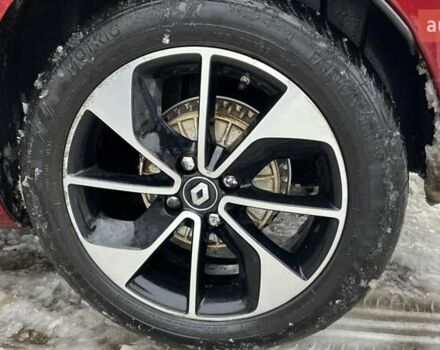 Красный Рено Зое, объемом двигателя 0 л и пробегом 152 тыс. км за 9500 $, фото 4 на Automoto.ua