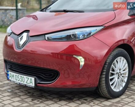 Рено Зое 2018 в Бердичеве на Automoto.ua Красный Рено Зое, объемом двигателя 0 л и пробегом 121 тыс. км за 9455 $, фото 10 на Automoto.ua