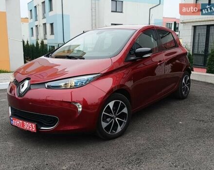 Красный Рено Зое, объемом двигателя 0 л и пробегом 77 тыс. км за 10500 $, фото 1 на Automoto.ua