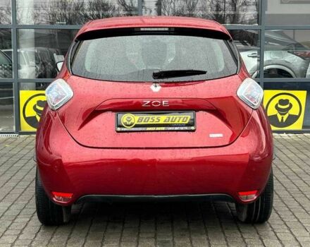 Красный Рено Зое, объемом двигателя 0 л и пробегом 106 тыс. км за 11500 $, фото 5 на Automoto.ua