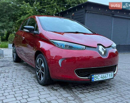 Красный Рено Зое, объемом двигателя 0 л и пробегом 79 тыс. км за 10900 $, фото 6 на Automoto.ua