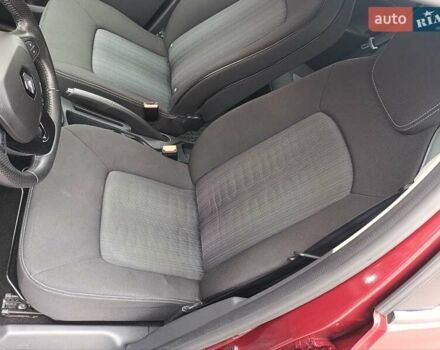 Красный Рено Зое, объемом двигателя 0 л и пробегом 77 тыс. км за 10500 $, фото 19 на Automoto.ua